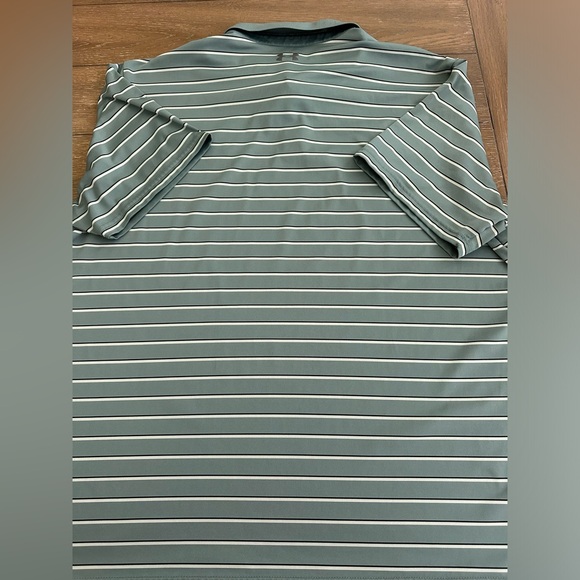 Under Armour Short Sleeve Polo Shirt Size XXL First Picture Is Acurate Color - Picture 3 of 4